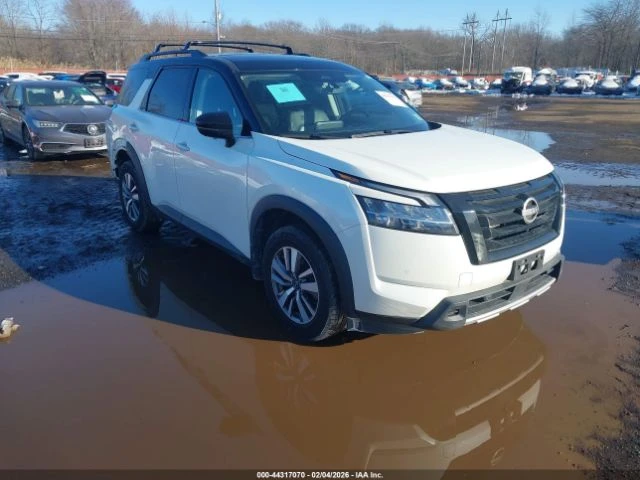 Nissan Pathfinder * 4WD* КОЖА* LED* NAVI* 