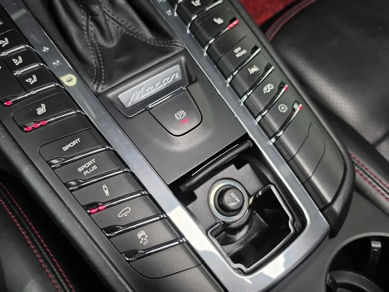 Porsche Macan 3.0 Gts 95B, снимка 16 - Автомобили и джипове - 56612184