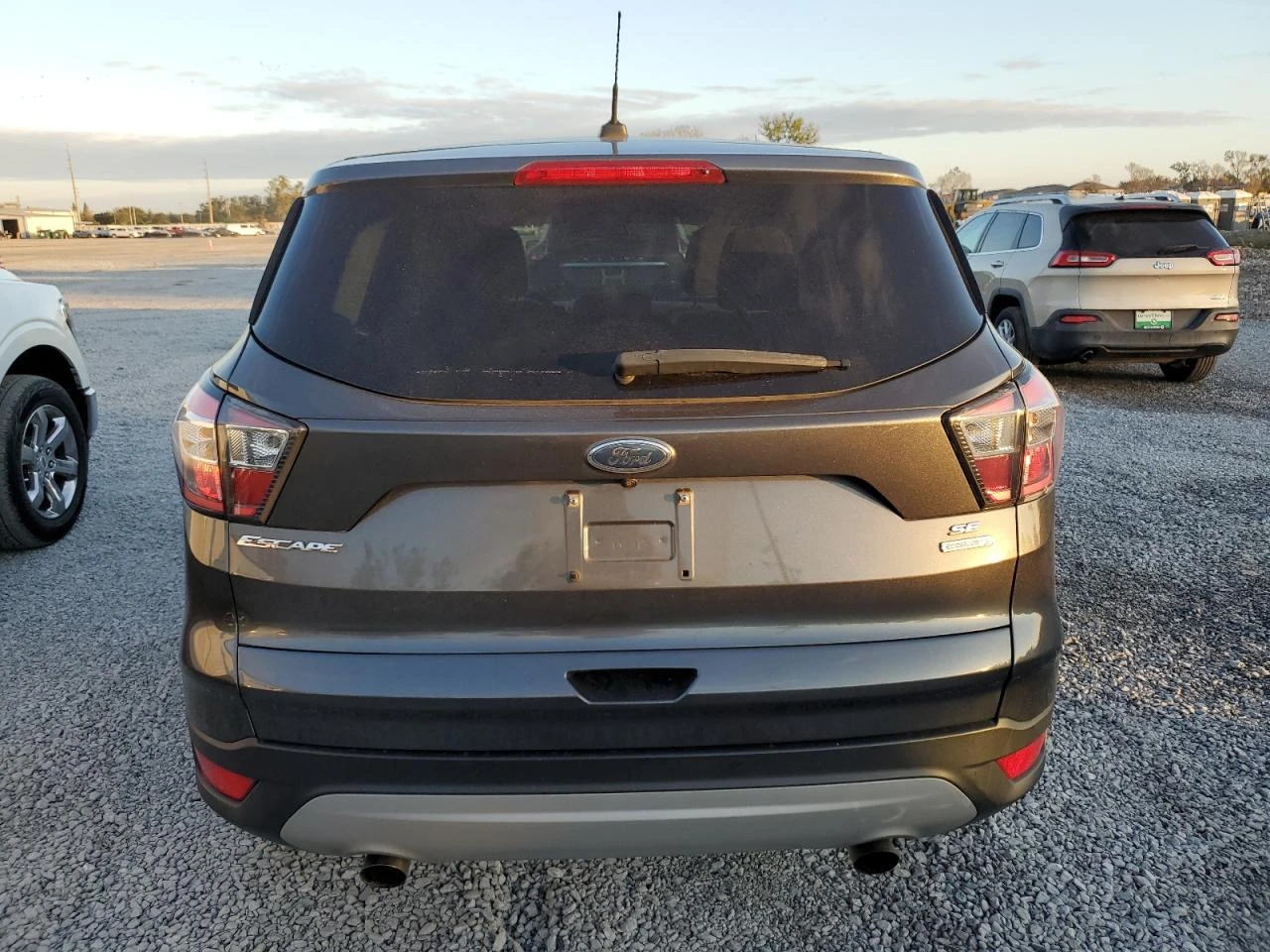 Ford Escape 1.5L 4 Front-wheel Drive - изображение 8