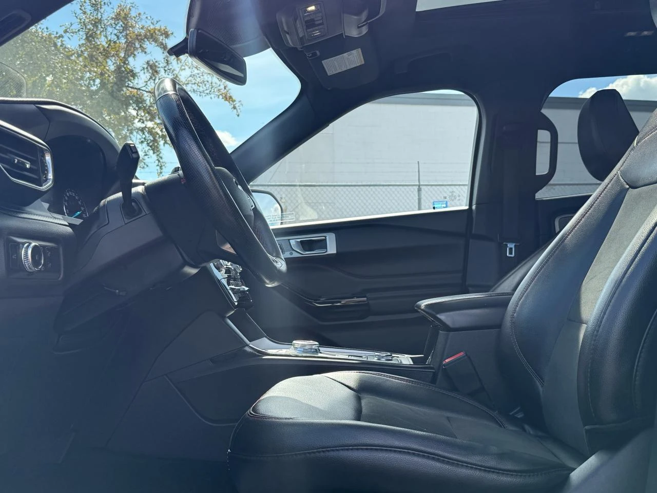 Ford Explorer ST-Line / 7 Местна / PANO - изображение 5
