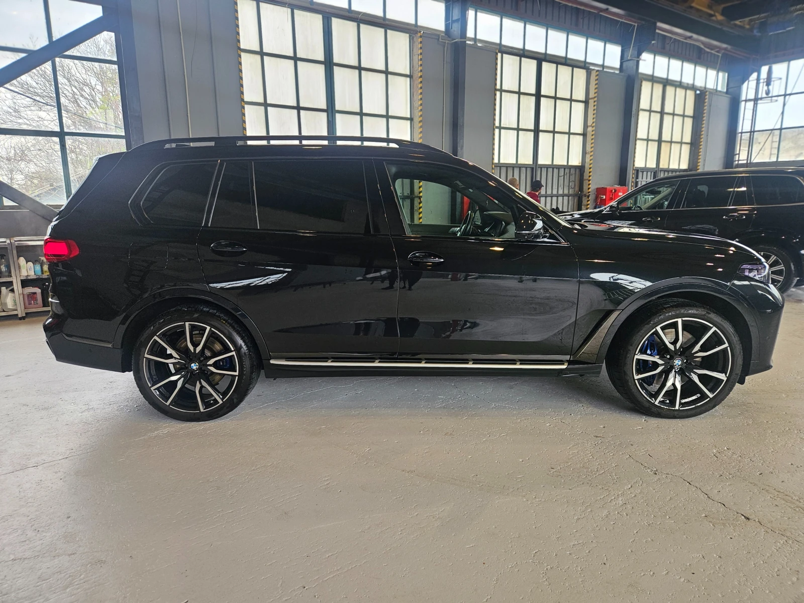 BMW X7 40i M пакет - изображение 4