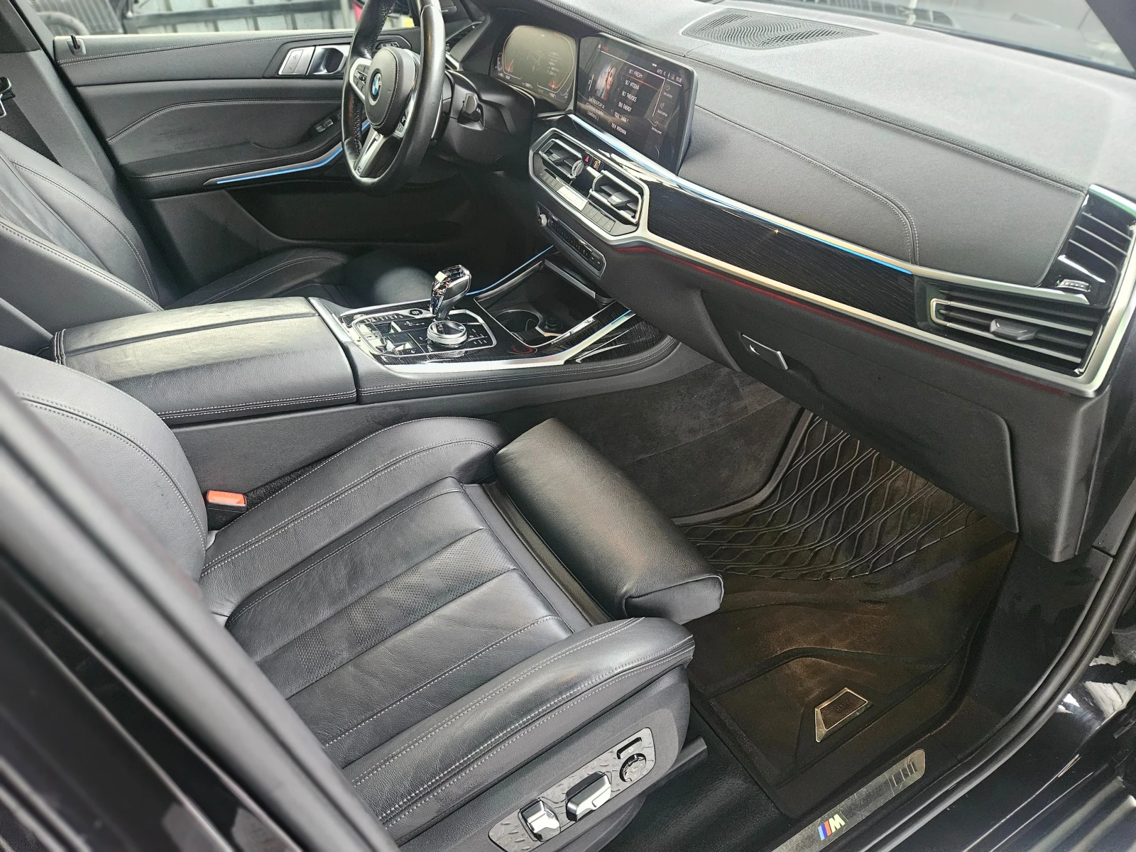 BMW X7 40i M  | Mobile.bg   13