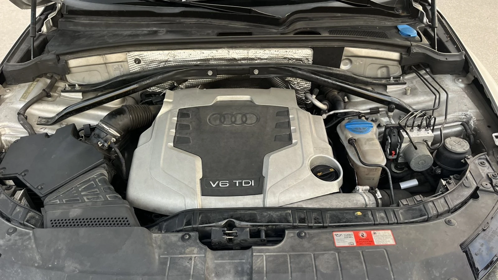 Audi Q5 3.0TDI 239кс АВТОМАТ NAVI КСЕНОН ВНОС ИТАЛИЯ, снимка 17 - Автомобили и джипове - 54623501