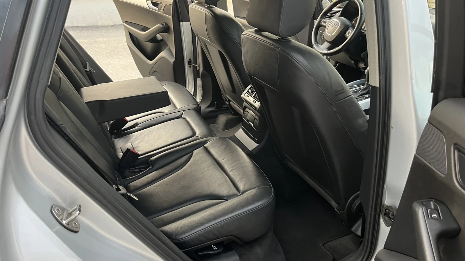 Audi Q5 3.0TDI 239кс АВТОМАТ NAVI КСЕНОН ВНОС ИТАЛИЯ, снимка 10 - Автомобили и джипове - 54623501