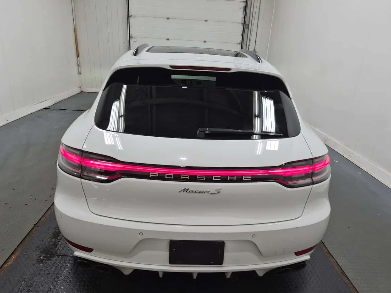 Porsche Macan S /CARFAX/ПОДГРЕВ/ОБДУХ/ПАНО/ФИНАНСИРАНЕ/, снимка 4 - Автомобили и джипове - 54864198