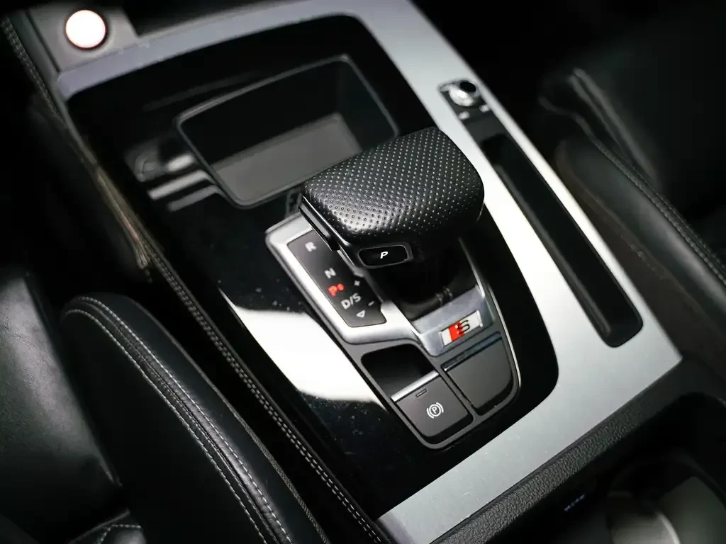 Audi SQ5 Technik | Black Package | B&O | 21", снимка 13 - Автомобили и джипове - 55825117