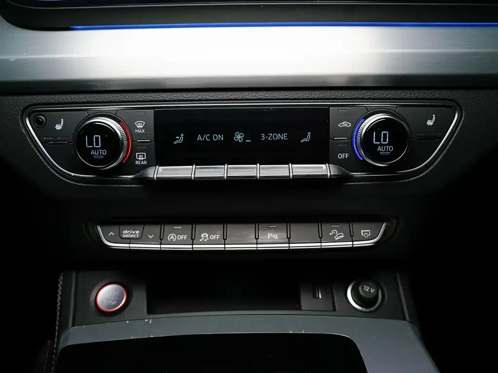 Audi SQ5 Technik | Black Package | B&O | 21", снимка 12 - Автомобили и джипове - 55825117