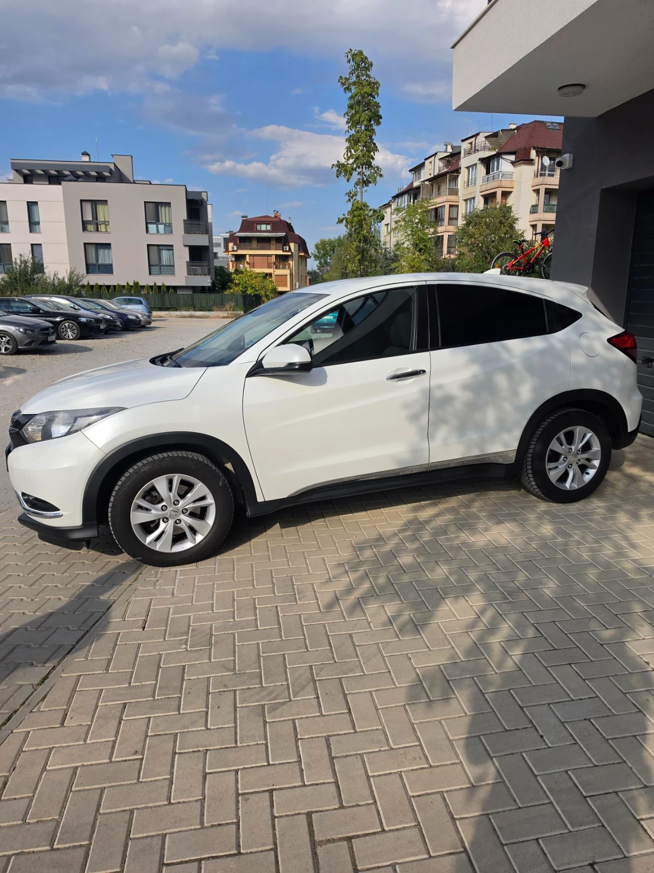 Honda Hr-v 1.5 Vtec , снимка 2 - Автомобили и джипове - 56153241