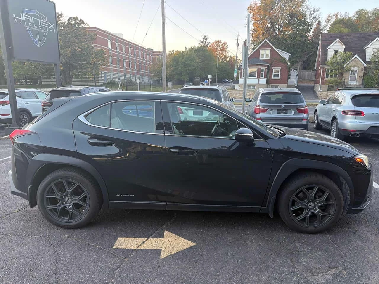 Lexus UX * 250h CVT * CARFAX * ����� �� ����������� | Mobile.bg � ����������� 4