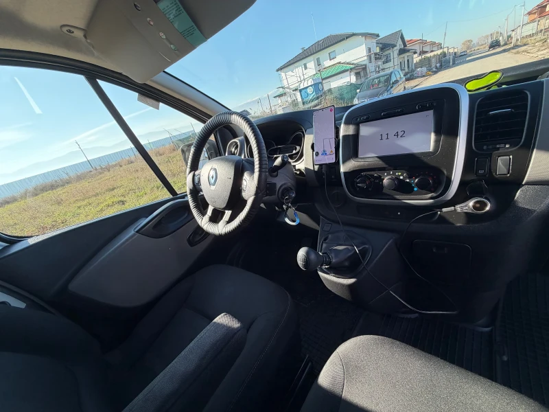 Renault Trafic L2H1, снимка 4 - Бусове и автобуси - 53260365