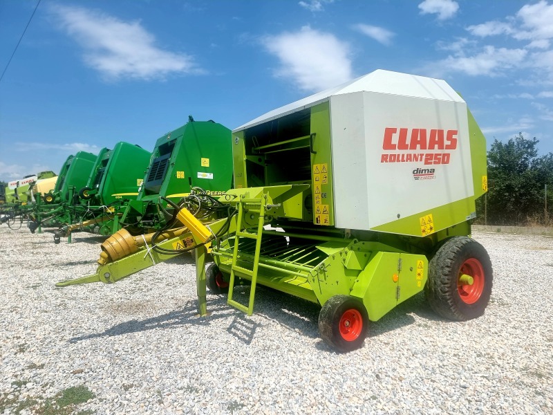 Балировачка Claas Rollant 250, снимка 1 - Селскостопанска техника - 46387476
