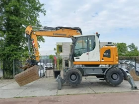      Liebherr A914 compact 