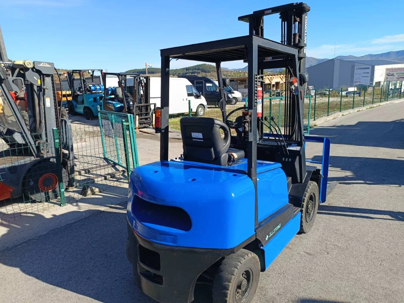 Мотокар Yale ИЗРАВНИТЕЛ 2, 5 ТОН, снимка 2 - Индустриална техника - 52235697