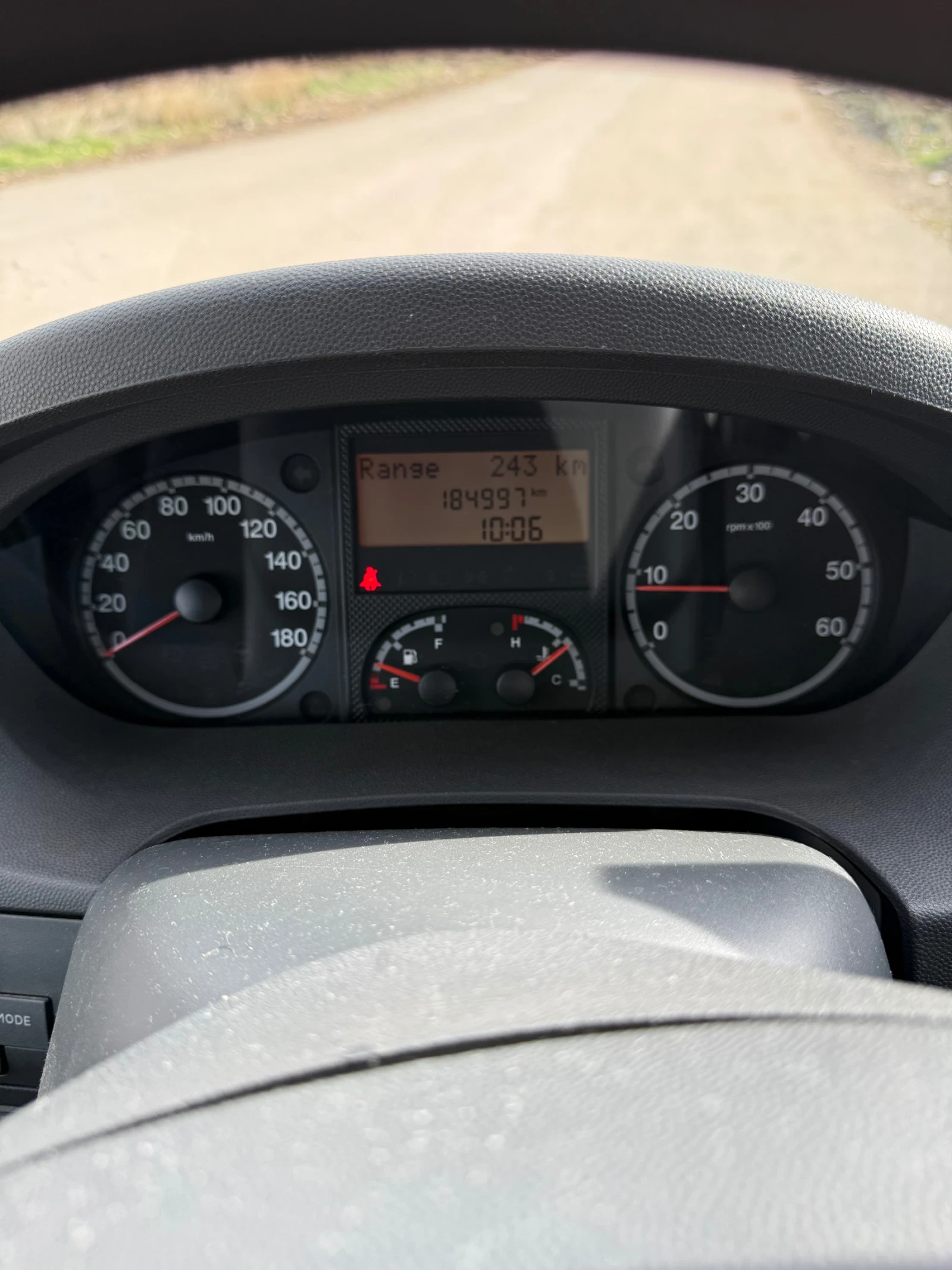 Кемпер Knaus Sport TI2, снимка 15 - Каравани и кемпери - 53903615