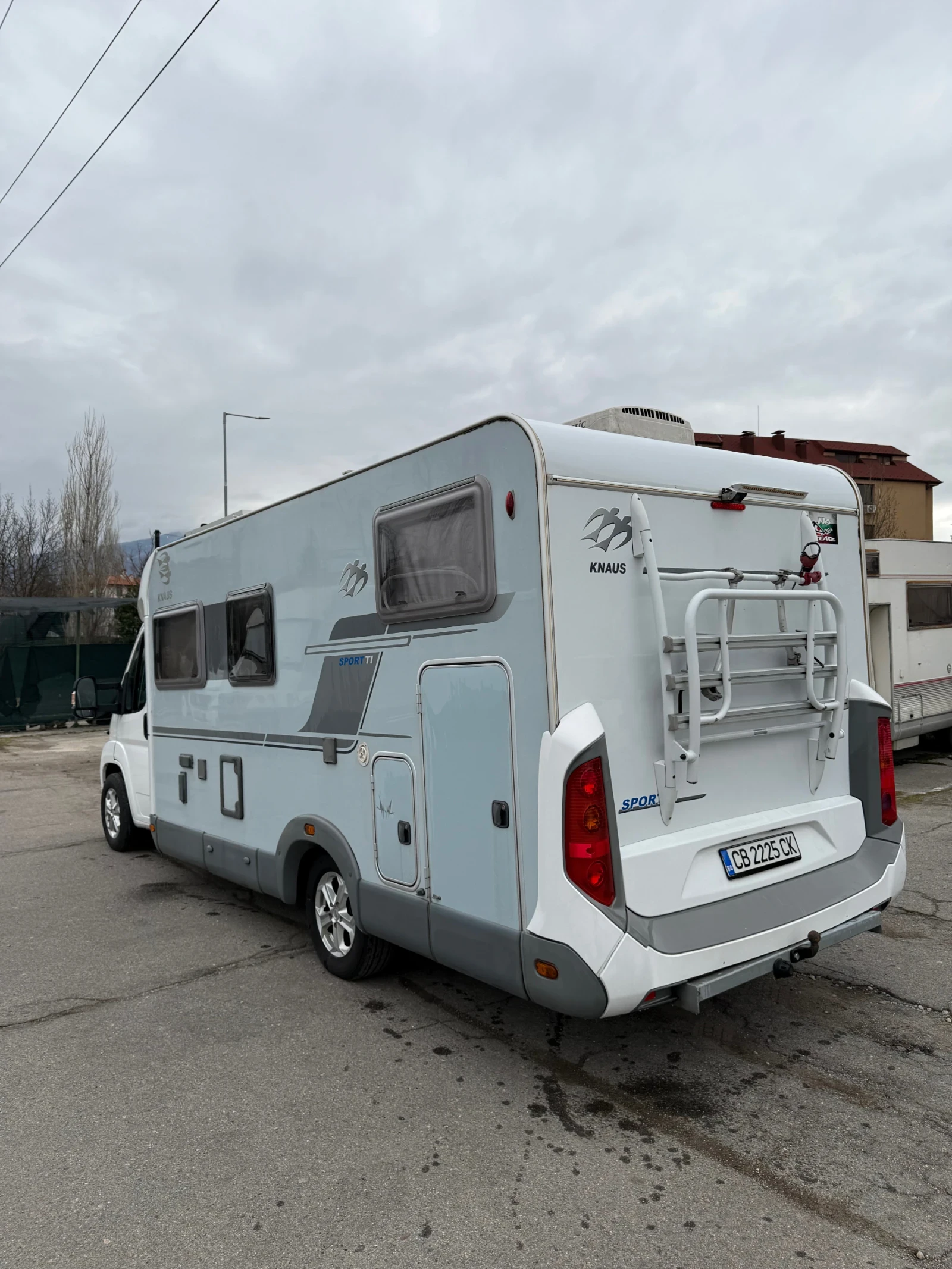 Кемпер Knaus Sport TI2, снимка 3 - Каравани и кемпери - 53903615