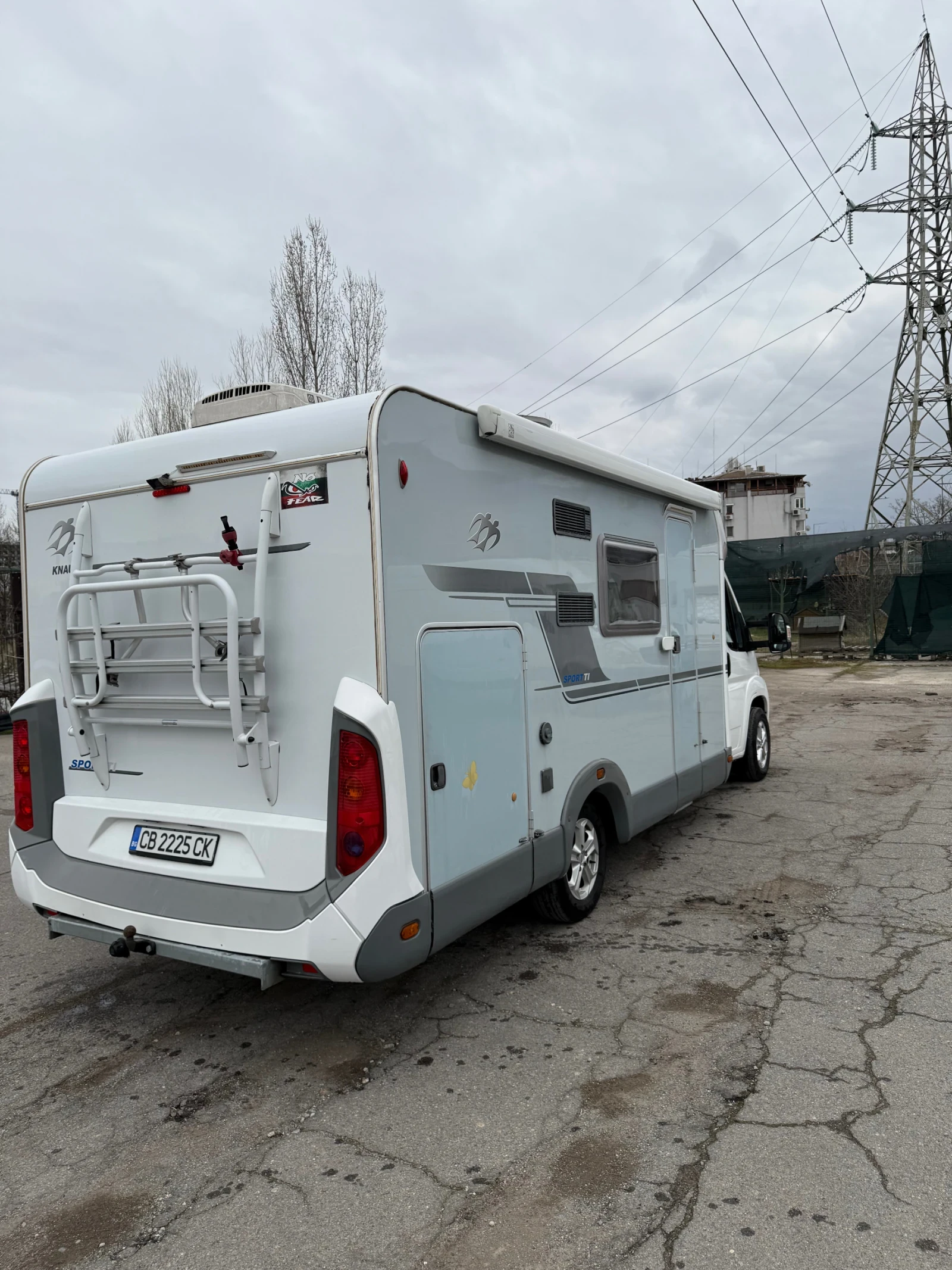 Кемпер Knaus Sport TI2, снимка 4 - Каравани и кемпери - 53903615