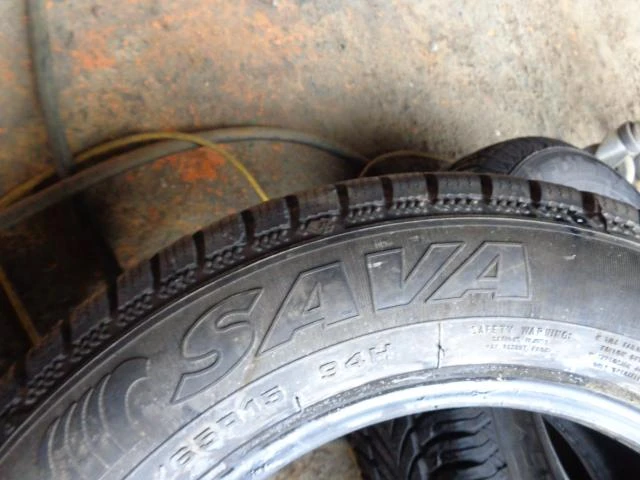 Гуми Зимни 205/65R15, снимка 6 - Гуми и джанти - 17879687