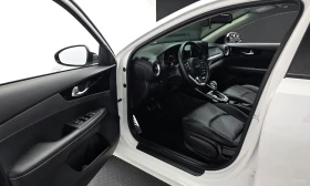 Kia K3, снимка 10