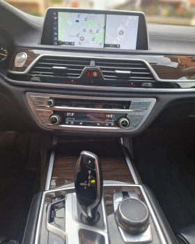 BMW 740 xDrive luxury line , снимка 13