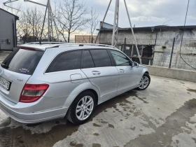 Mercedes-Benz 220, снимка 10