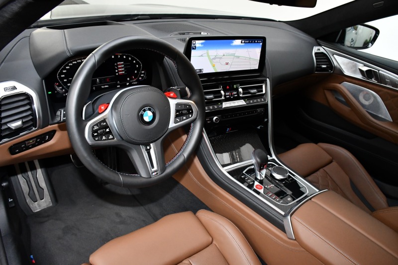 BMW M8 Competition Gran Coupe B&W, снимка 8 - Автомобили и джипове - 42744419