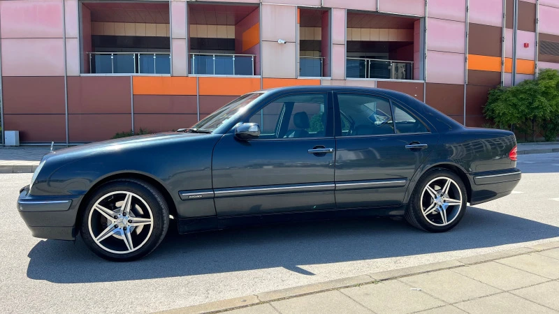 Mercedes-Benz E 200 Kompressor BRC в гаранция, обслужена+ преглед, снимка 1 - Автомобили и джипове - 45793293