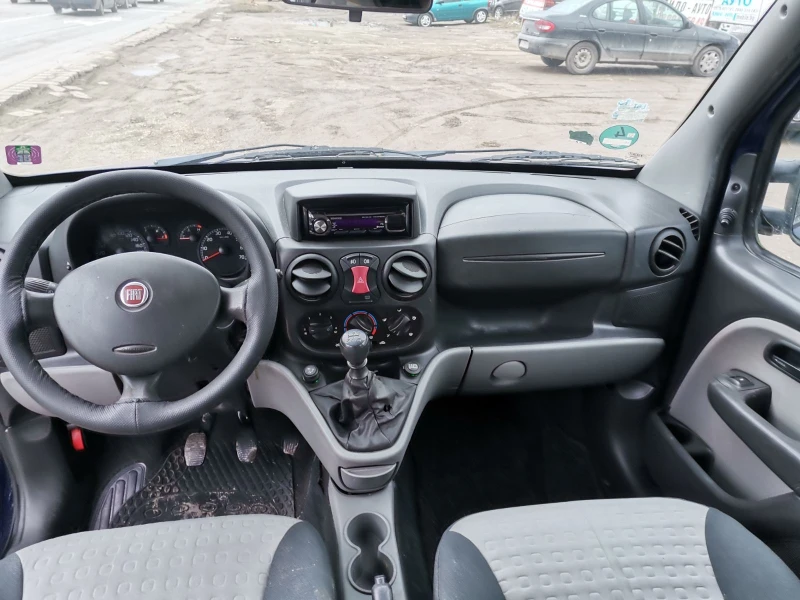 Fiat Doblo 1.4i ПЕРФЕКТЕН, снимка 10 - Автомобили и джипове - 47341452