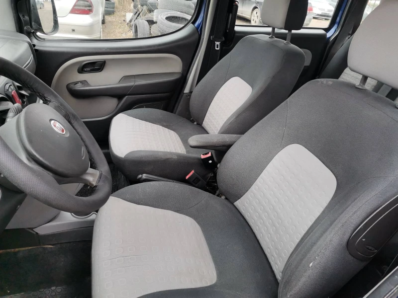 Fiat Doblo 1.4i ПЕРФЕКТЕН, снимка 9 - Автомобили и джипове - 47341452