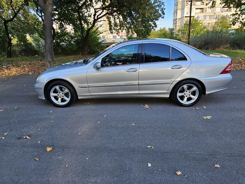 Mercedes-Benz C 320 Автомат 218к.с. V6 Бензин/Газ, снимка 9 - Автомобили и джипове - 47634783