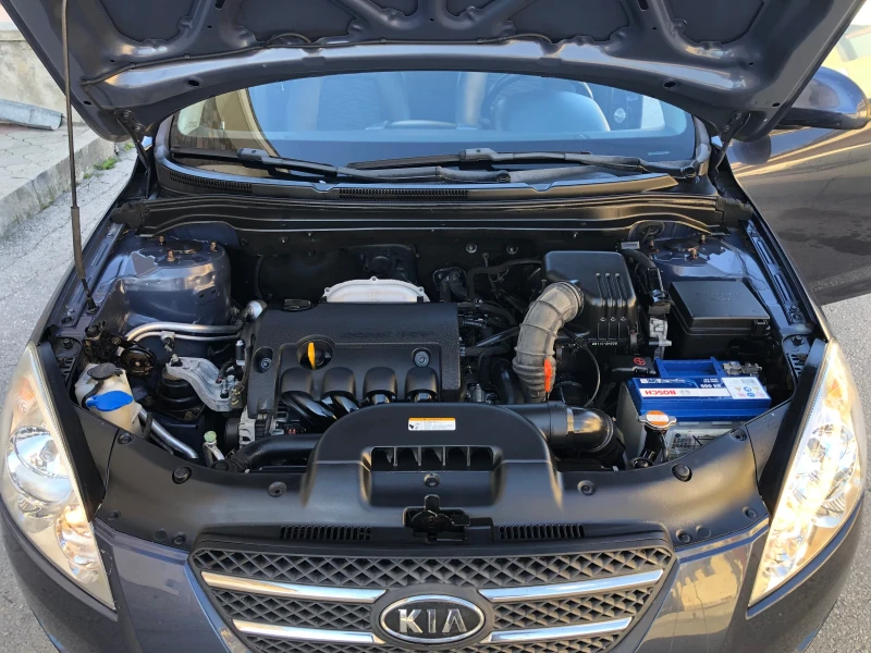 Kia Ceed 1.6i АВТОМАТИК, снимка 14 - Автомобили и джипове - 47643871