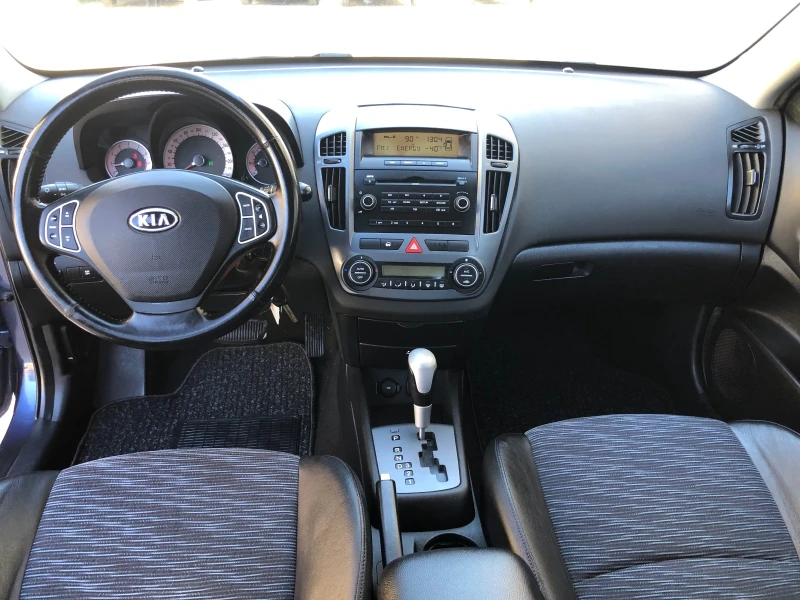 Kia Ceed 1.6i АВТОМАТИК, снимка 10 - Автомобили и джипове - 47643871