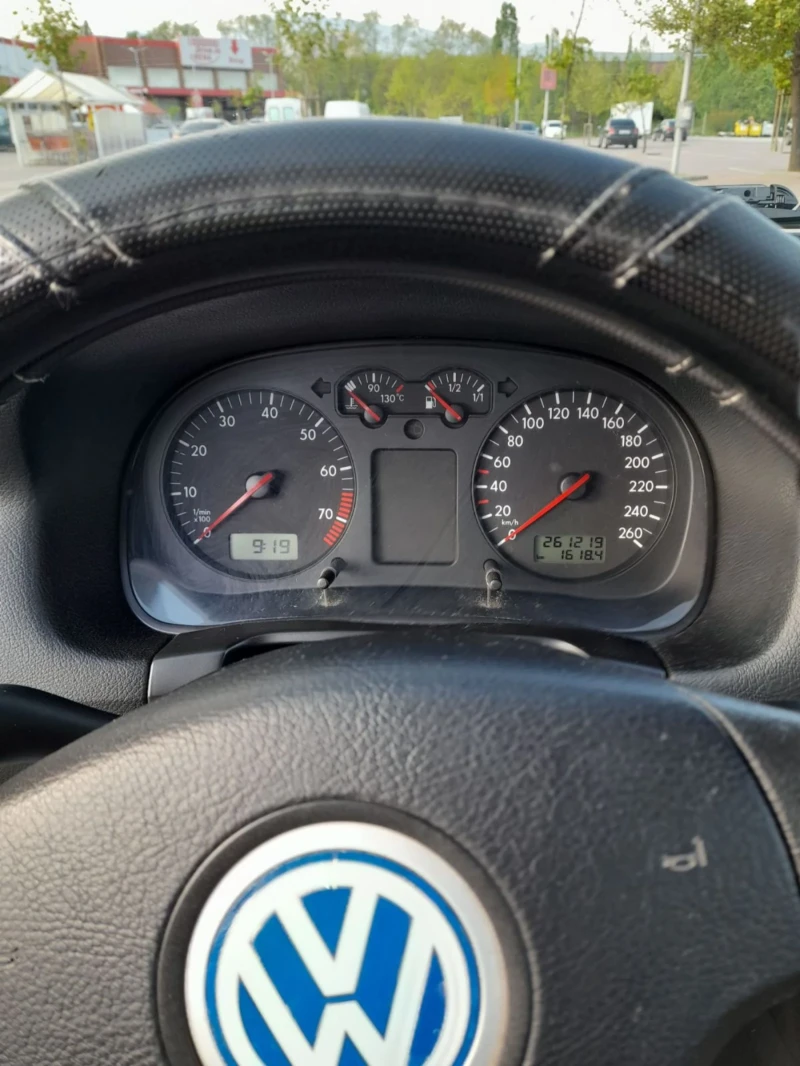 VW Bora, снимка 2 - Автомобили и джипове - 48167824