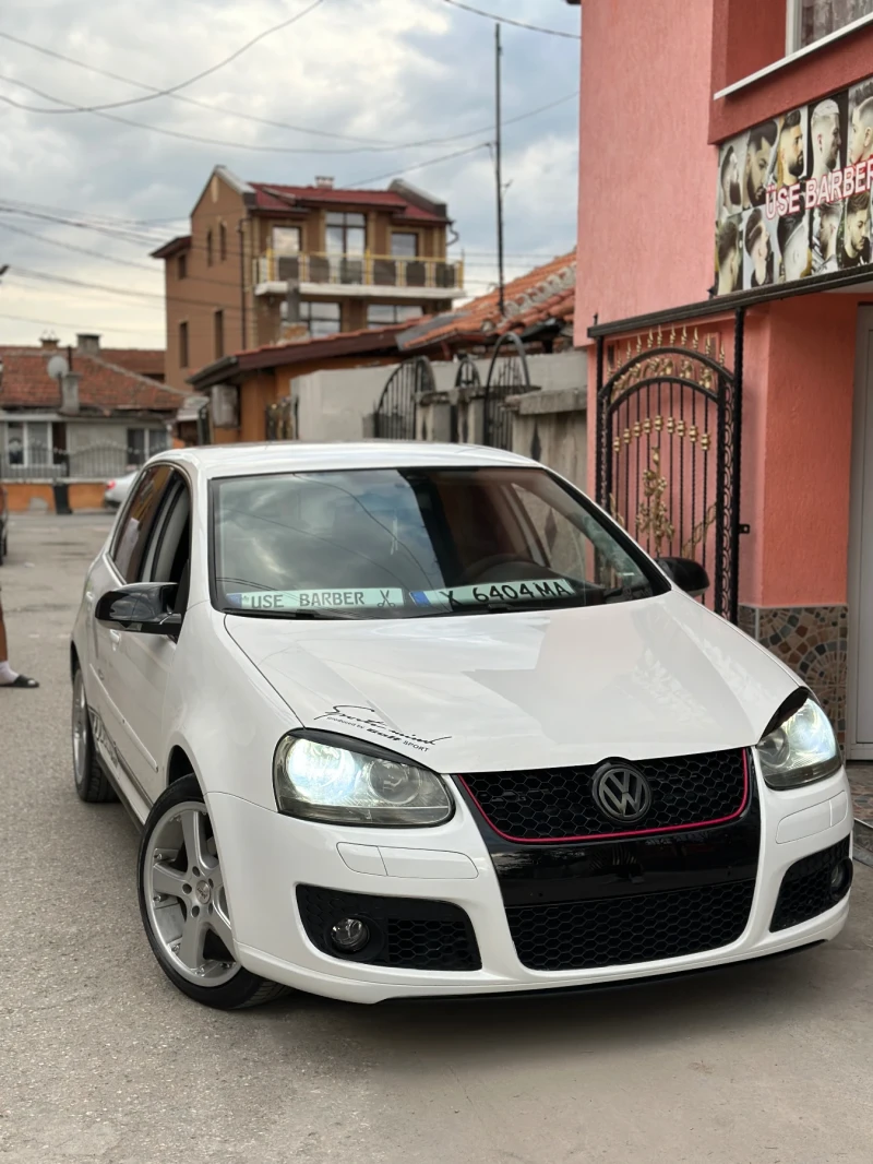 VW Golf, снимка 1 - Автомобили и джипове - 48284003