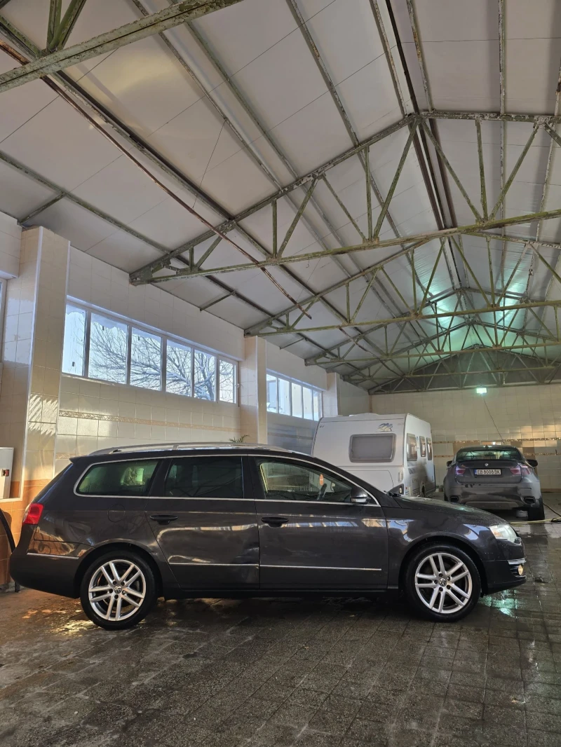 VW Passat HIGHLINE 2.0TDI BMP , снимка 8 - Автомобили и джипове - 48492645