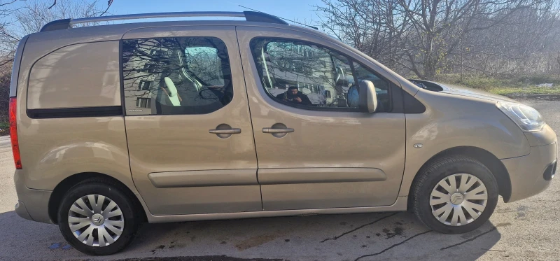 Citroen Berlingo, снимка 4 - Автомобили и джипове - 48518345