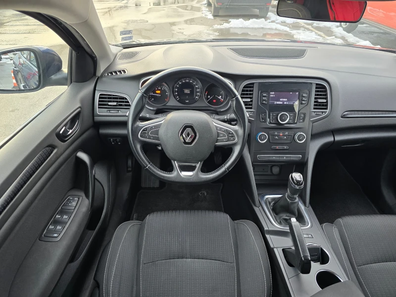 Renault Megane 1.5 dCi, снимка 10 - Автомобили и джипове - 48878240