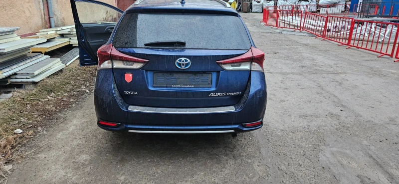 Toyota Auris 1.8, снимка 5 - Автомобили и джипове - 48820861