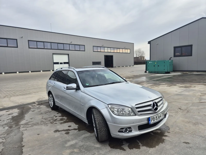 Mercedes-Benz 220, снимка 2 - Автомобили и джипове - 48903781