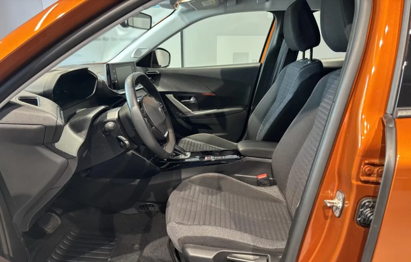 Peugeot 2008 ACTIVE/136HP/NAVI/CAM/KEYLESS/VCONTROL/LED/609fpr, снимка 7 - Автомобили и джипове - 51406953