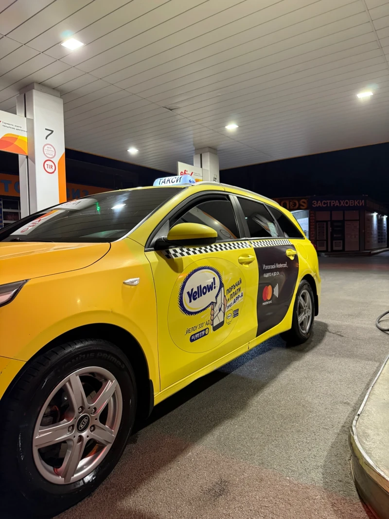 Kia Ceed 1.4, снимка 2 - Автомобили и джипове - 52365713