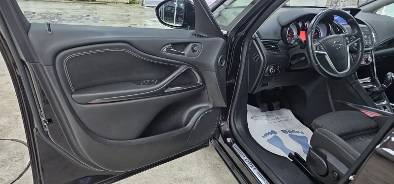 Opel Zafira 1.6CDTI euro6 Панорама 7места Германия Топ , снимка 4 - Автомобили и джипове - 51974342