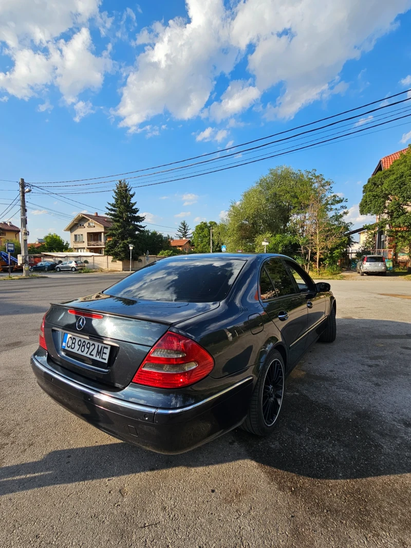 Mercedes-Benz E 270, снимка 8 - Автомобили и джипове - 52324107