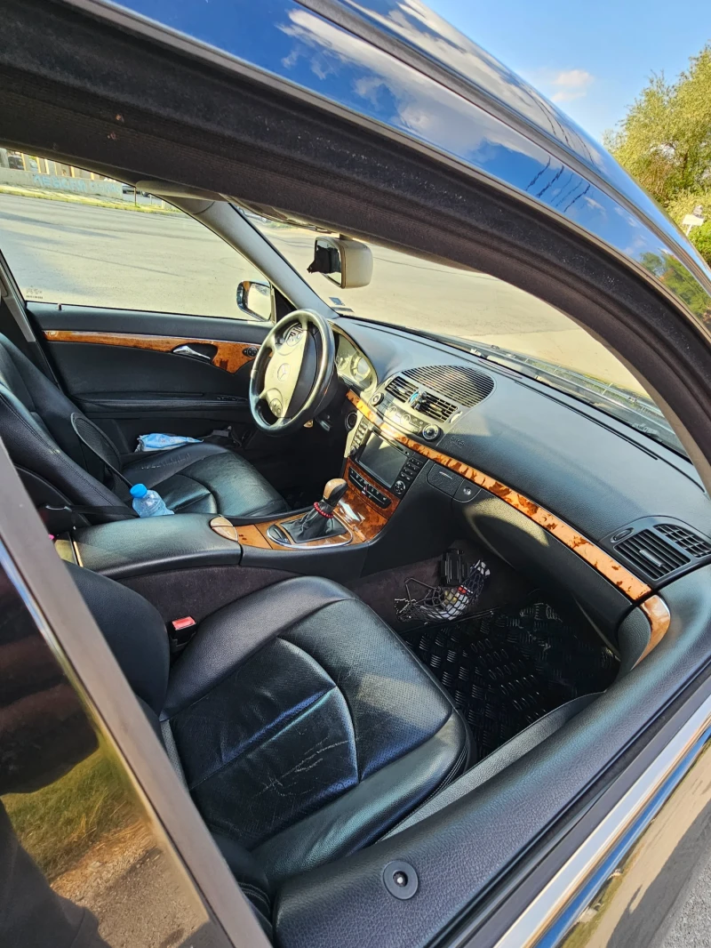 Mercedes-Benz E 270, снимка 10 - Автомобили и джипове - 52324107