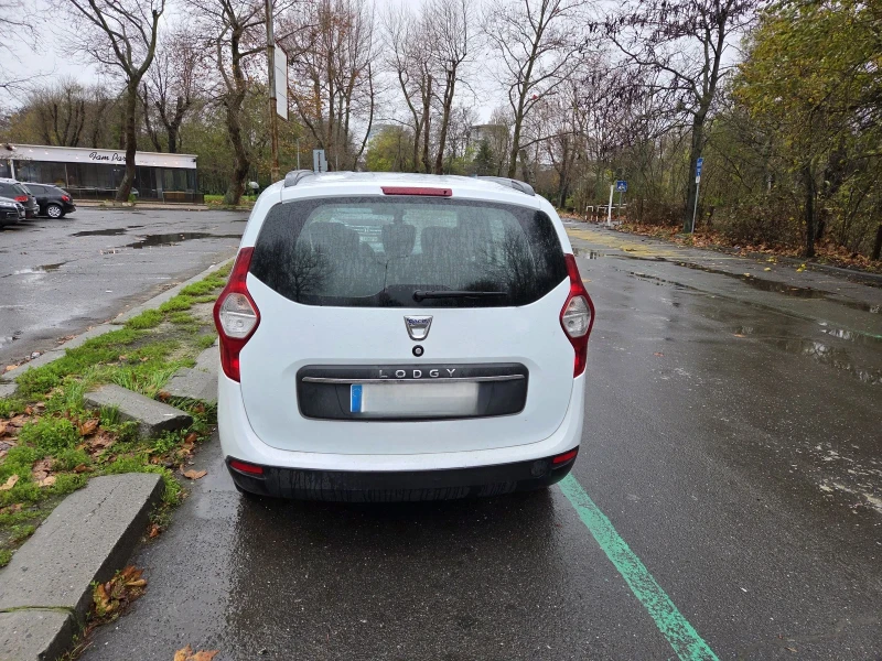 Dacia Lodgy 1.6 Фабрична газ, снимка 3 - Автомобили и джипове - 52698361