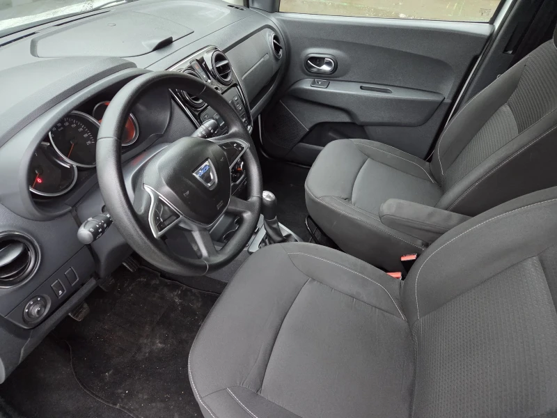 Dacia Lodgy 1.6 Фабрична газ, снимка 4 - Автомобили и джипове - 52698361