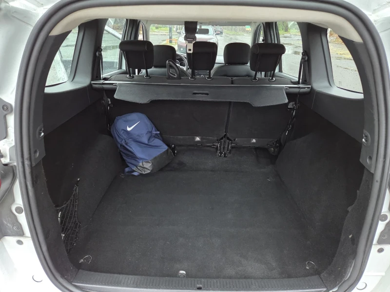 Dacia Lodgy 1.6 Фабрична газ, снимка 9 - Автомобили и джипове - 52698361