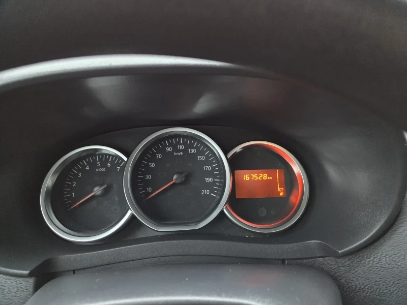 Dacia Lodgy 1.6 Фабрична газ, снимка 5 - Автомобили и джипове - 52698361