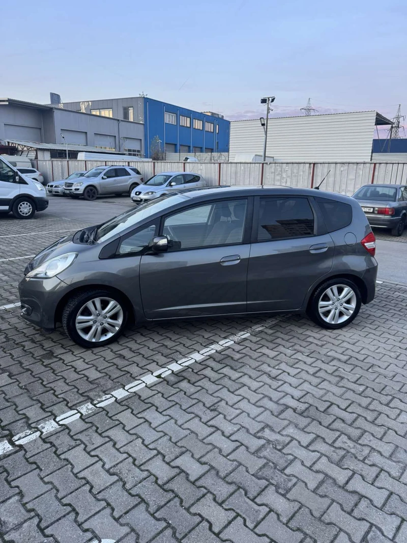 Honda Jazz, снимка 3 - Автомобили и джипове - 52741417