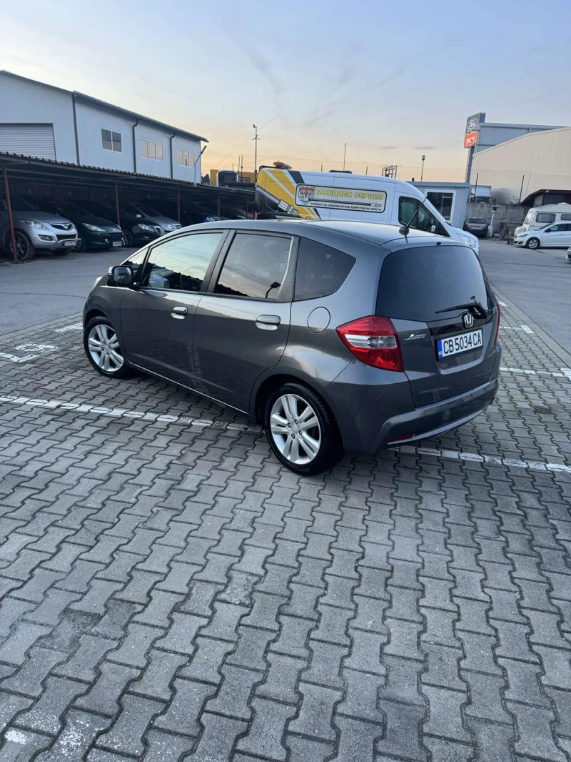 Honda Jazz, снимка 2 - Автомобили и джипове - 52741417