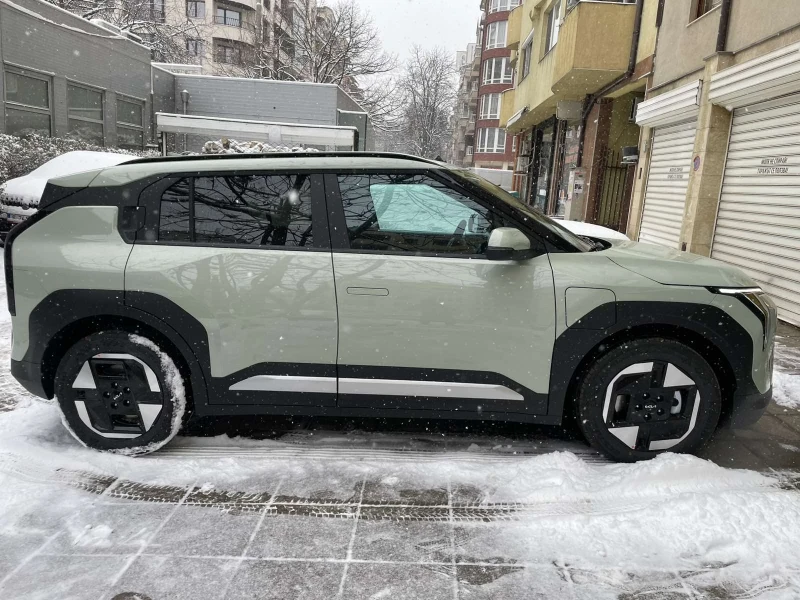 Kia EV3 81.4 kWh, Air, в ГАРАНЦИЯ , снимка 2 - Автомобили и джипове - 52798575